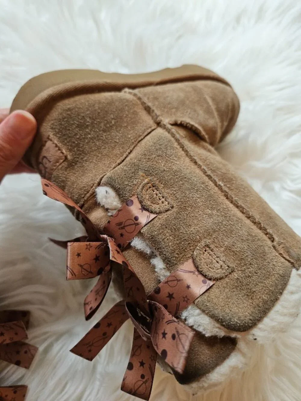 UGG Bailey Bow II Kids Little Girl Space Planet Chestnut Suede Leather Boots 2